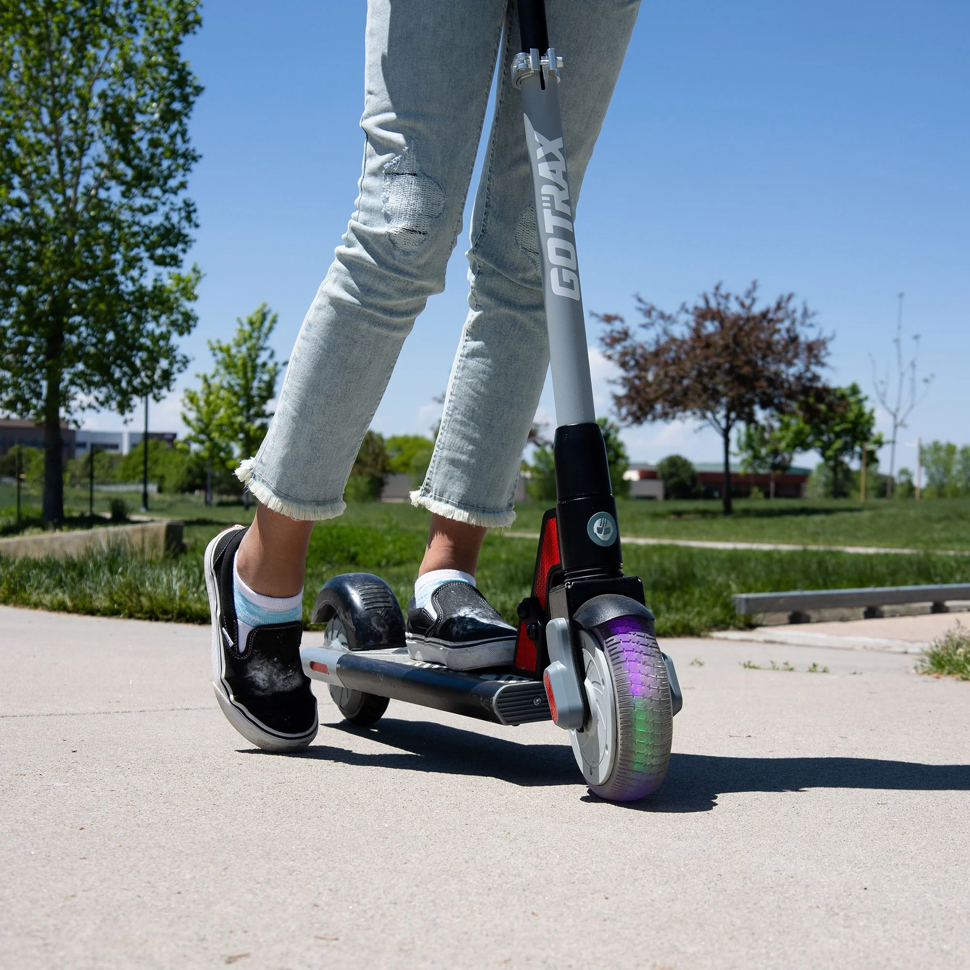 GKS Lumios Electric Scooter for Kids - Image 4