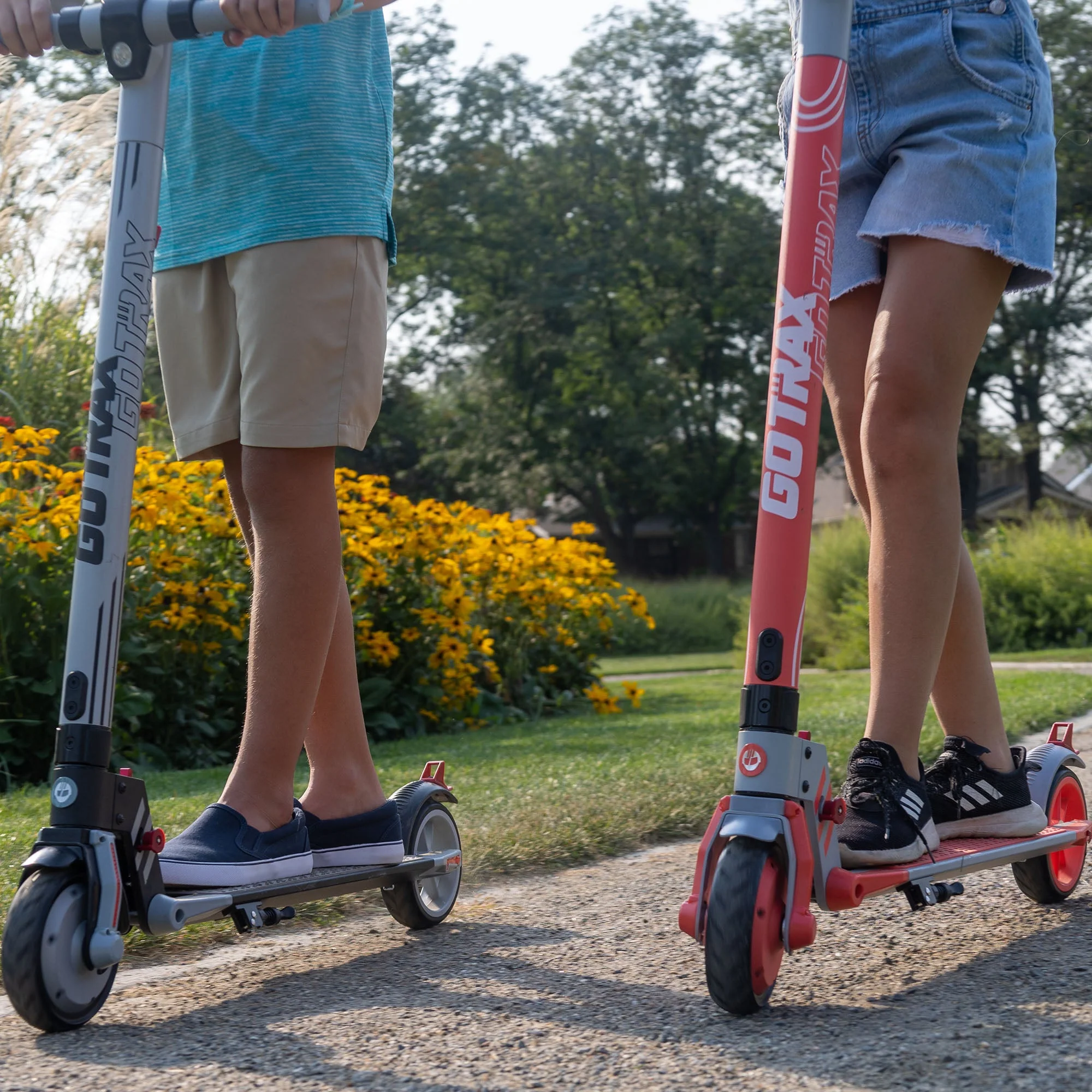 Vibe Electric Kick Scooter for Teens - Image 3